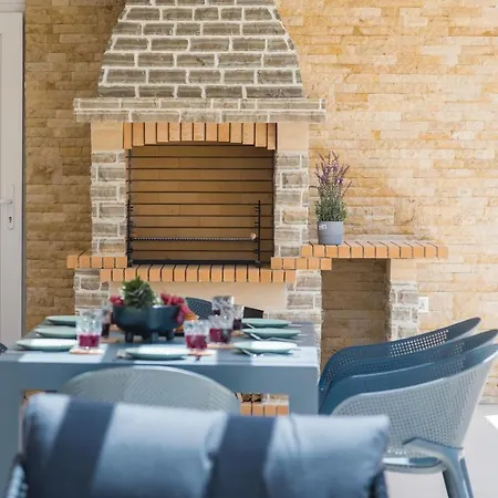 Amazing In With Jacuzzi 度假居