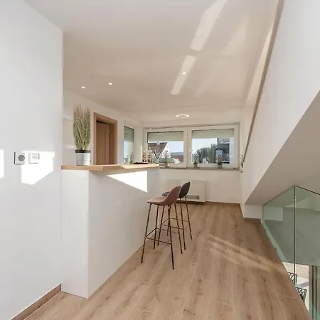 Amazing In With Jacuzzi 度假居 *