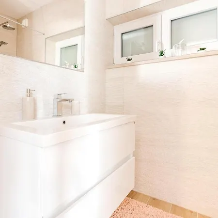 Amazing In With Jacuzzi פירובאץ