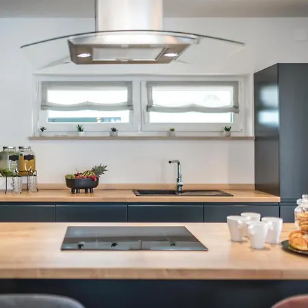 度假居 Amazing In With Jacuzzi