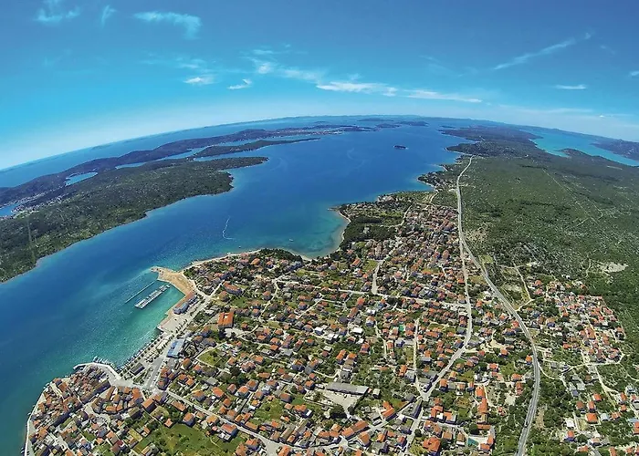 Amazing In With Jacuzzi