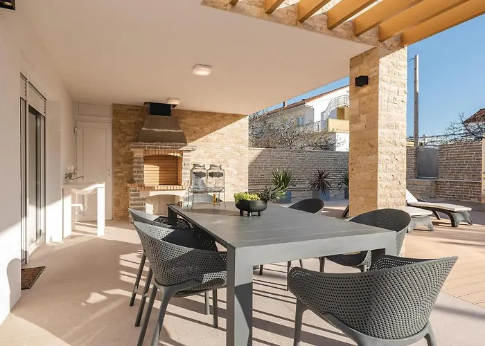 Amazing In With Jacuzzi Pirovac