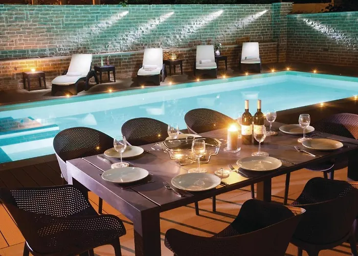 Amazing In With Jacuzzi * Pirovac