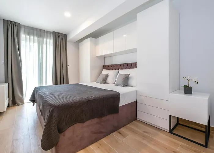 Amazing In With Jacuzzi Сasa de vacaciones *